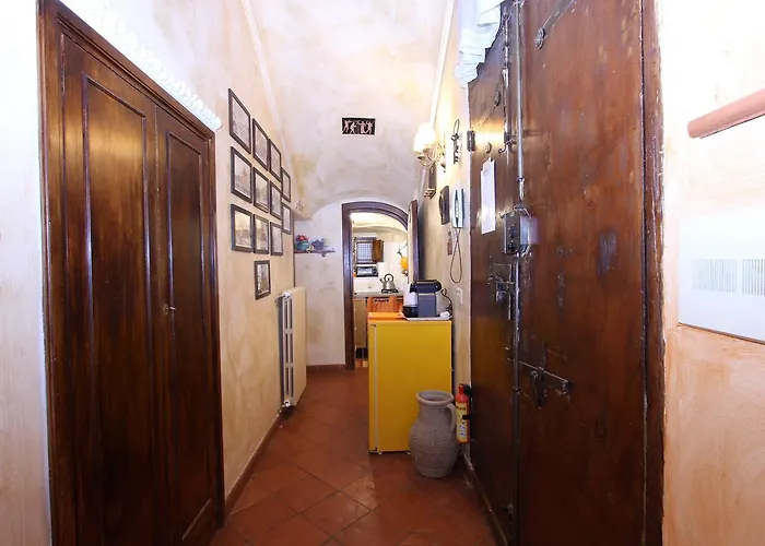 Lupa Flat * Rome